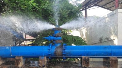 Kembali Ditemukan Titik Kebocoran di Simpang Parwasal, Suplai Air PDAM Terganggu