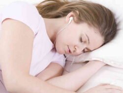 Kasur Terasa Posesif? Ini Alasan Psikologis Kenapa Hari Sabtu Rasanya Ingin Berbaring di Rumah Saja