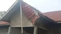 Kerusakan rumah akibat angin puting beliung di kota Binjai (Dok, Pusdalops Sumut)