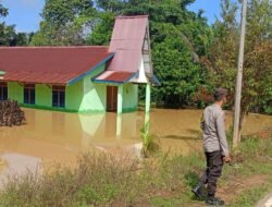Sungai Bawang Meluap, Banjir di Sanggau Rendam 16 Rumah dan Jalan Trans Kalimantan