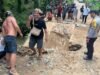 Dump Truk Terperosok, Sebagian Badan Jalan Jembatan di Meliau Sanggau Jebol Tergerus Air