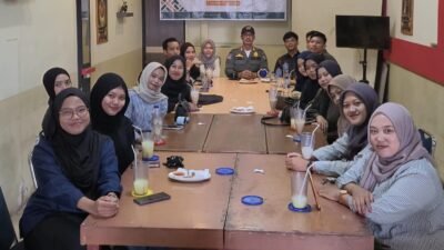 "Mahasiswa dan pemuda Kubu Raya gelar diskusi bersama Satpol PP. Generasi muda didorong turun tangan langsung merawat ketertiban umum dan lingkungan."