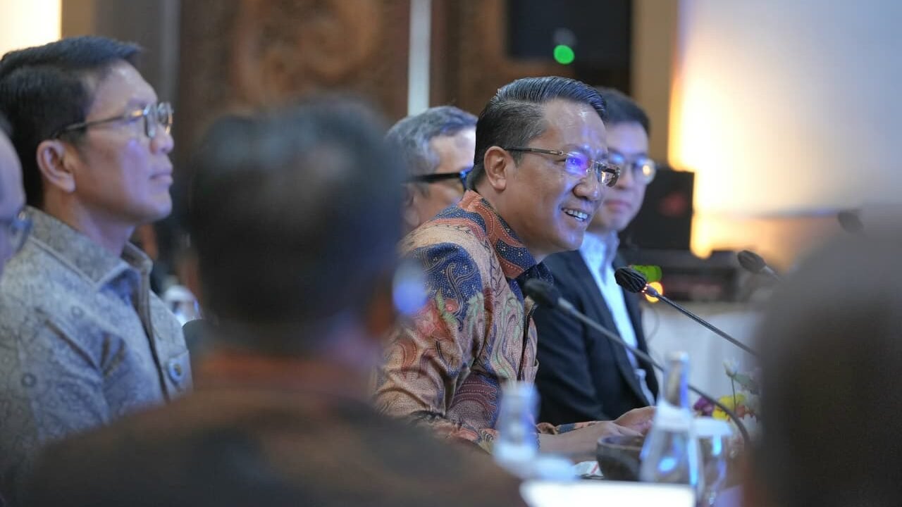 Menteri Hukum Supratman Andi Agtas dorong standarisasi royalti musik global di ASEAN CMO Forum Bali dan bahas revisi UU Hak Cipta bersama organisasi dunia.