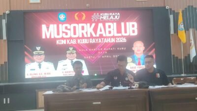 Suasana jalannya sidang pleno Musorkablub V KONI Kabupaten Kubu Raya yang berlangsung alot akibat adanya protes dari sejumlah pengurus cabang olahraga.