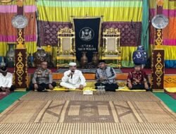 Peringati Hari Jadi ke-410 Kota Sanggau, Keraton Surya Negara Gelar Ritual Tolak Ajong