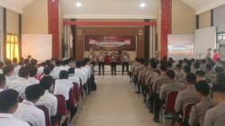 Suasana pembukaan kegiatan pelatihan karakter bagi ratusan personel kepolisian yang bertempat di Aula Landak SPN Polda Kalbar, Kota Singkawang.