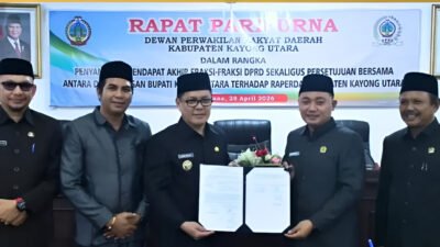 Pemkab dan DPRD Kayong Utara resmi mengesahkan Perda Kabupaten Layak Anak. Aturan ini menjamin pemenuhan hak dan melindungi anak dari kekerasan. (Dok: Prokopim Kayong Utara)