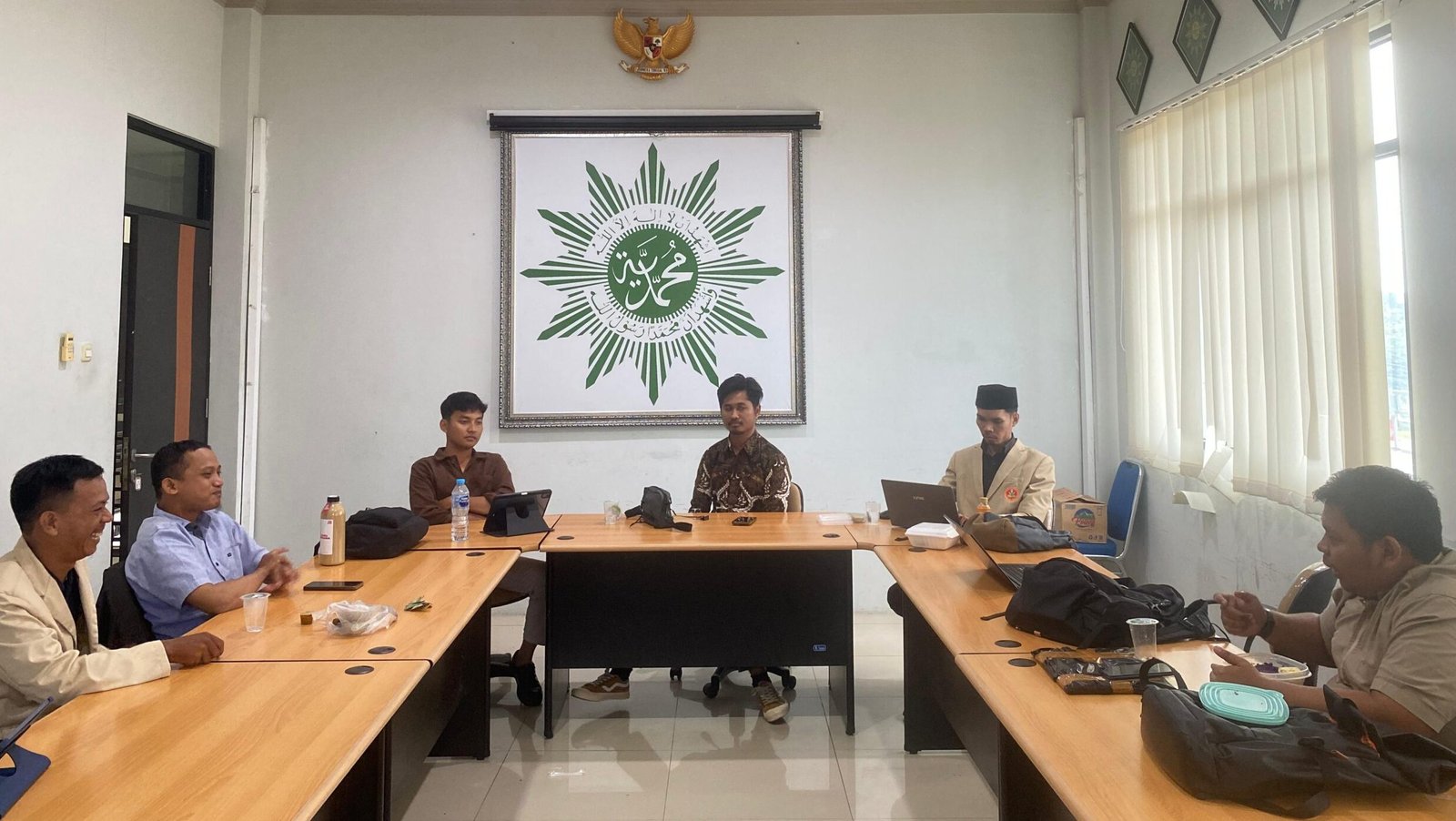 "Pimpinan Daerah Pemuda Muhammadiyah Kubu Raya menggelar konsolidasi internal untuk mengevaluasi efektivitas program kerja agar memberikan kontribusi nyata bagi masyarakat."