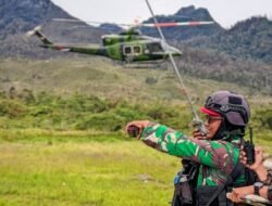 Pastikan Pasokan Logistik Lancar, Satgas TNI Amankan Penerbangan di Bandara Sinak Papua Tengah