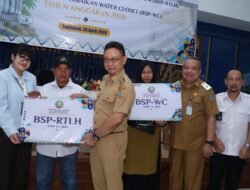 Pemkot Pontianak Salurkan Bantuan Bedah 217 Rumah dan 135 Sanitasi Warga