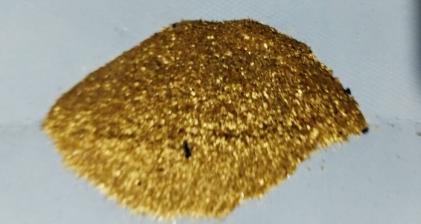 "Kejati Kalbar periksa saksi Kementerian ESDM di Jakarta. Penyidikan kini merambah dugaan praktik mafia emas ilegal dan korupsi tata kelola bauksit."