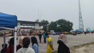 Masyarakat dan pelaku UMKM memadati kawasan Sabang Merah dalam kemeriahan acara Same Weekend untuk memperingati hari jadi Kabupaten Sanggau.