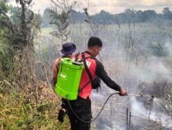 Cegah Karhutla Meluas, Polsek Parindu Cek Langsung Empat Titik Hotspot di Lahan Pertanian Warga