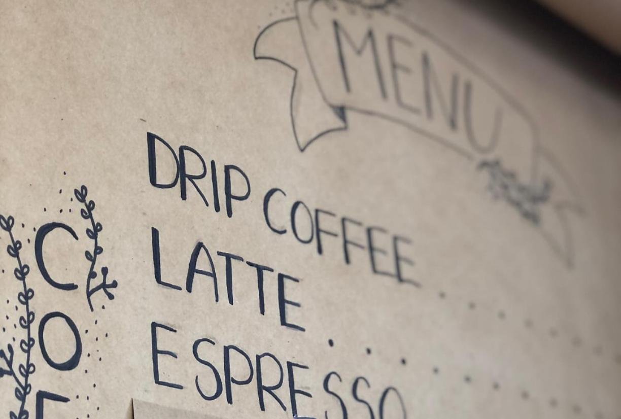 Pertumbuhan kafe di Pontianak memicu tanda tanya publik. Di balik tingginya jumlah usaha, muncul dugaan praktik pencucian uang hingga faktor tren bisnis semata.