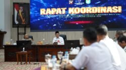 Suasana Rapat Koordinasi kesiapan penyelenggaraan turnamen bola voli bergengsi se-Asia, AVC Men's Champions League 2026, yang digelar di Balai Petitih Kantor Gubernur Kalbar. (Dok. HO/Faktakalbar.id)