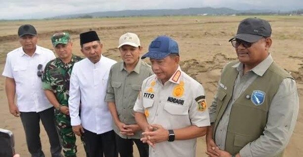 "Satgas PRR mencatat 1.301 hektare lahan sawah di Aceh, Sumut, dan Sumbar telah selesai direhabilitasi pascabencana banjir guna memulihkan sektor pertanian."