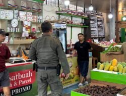 Lalai Kelola Sampah, Pemilik Toko Buah di Pontianak Didenda Rp500 Ribu