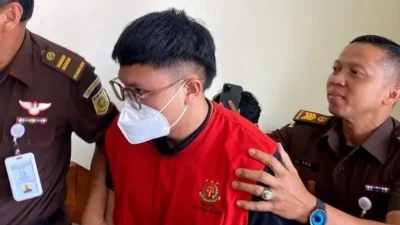 Terdakwa kasus ujaran kebencian Muhammad Adimas Firdaus alias Resbob