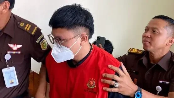 Terdakwa kasus ujaran kebencian Muhammad Adimas Firdaus alias Resbob