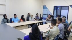 Suasana sosialisasi penerapan platform Omnichannel kepada pengelola media sosial OPD di lingkungan Pemerintah Kota Singkawang untuk mempercepat transformasi digitalisasi layanan terpadu.