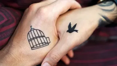 "ingin mengekspresikan diri melalui seni merajah tubuh tanpa komitmen seumur hidup? Ketahui enam keunggulan tato temporer yang kini semakin digemari. "