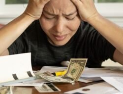 Terjebak Kemiskinan Struktural, Ini 5 Alasan Mahasiswa Tingkat Akhir Terpaksa Bekerja