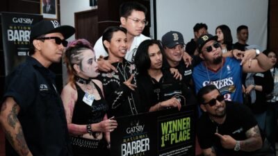 "Berani tampil beda dengan model perempuan dan konsep Harley Queen, Kaca Pecah asal Sintang berhasil menjuarai kompetisi barber tingkat Kalbar."