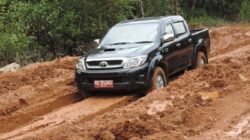 "ILUSTRASI - Video viral bocah di Sintang kritik jalan rusak yang disebut milik Gubernur Kalbar ternyata salah sasaran. Bupati Sintang sampaikan permohonan maaf ke Gubernur."