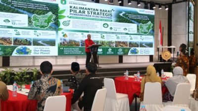 Wagub Krisantus Kurniawan ingatkan pelaku investasi untuk menjaga kelestarian hutan di Kalimantan Barat pada peringatan Hari Bumi 2026 di Kota Pontianak.