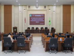 Sampaikan LKPJ 2025, Wali Kota Singkawang Klaim Realisasi Jalan dan Air Bersih Lampaui Target