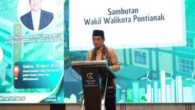 Wakil Wali Kota Pontianak, Bahasan, tengah memberikan sambutan saat membuka acara Seminar Nasional Energi Terbarukan yang digelar di Hotel Golden Tulip Pontianak. (Dok. HO/Faktakalbar.id)