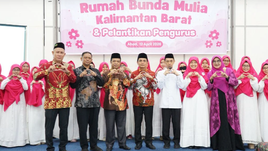 Wakil Wali Kota Pontianak Bahasan memberikan arahan sekaligus meresmikan peluncuran Yayasan RBM Kalbar di Aula Rumah Dinas Wakil Wali Kota.