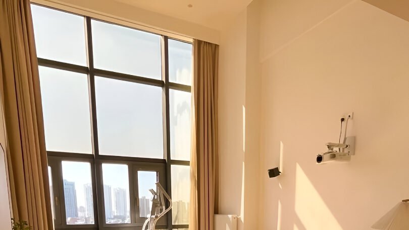 Ilustrasi - Xiaomi Smart Curtain 2 punya fitur simulasi matahari terbit yang bisa bangunkan Anda tanpa alarm. Intip kecanggihan tirai pintar ini sekarang. (Dok. Ist)