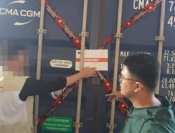 Korupsi Impor Blueray Cargo: KPK Sita Kontainer Sparepart Ilegal di Pelabuhan Tanjung Emas
