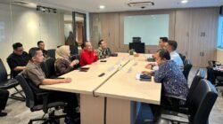 Wakil Gubernur Kalimantan Barat Krisantus Kurniawan bersama jajaran saat memaparkan usulan percepatan pembangunan infrastruktur daerah di Jakarta.