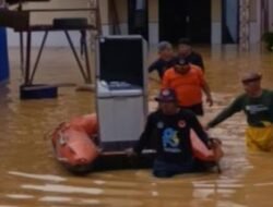 BPBD Evakuasi Ratusan Warga Terdampak Banjir di Kota Kendari