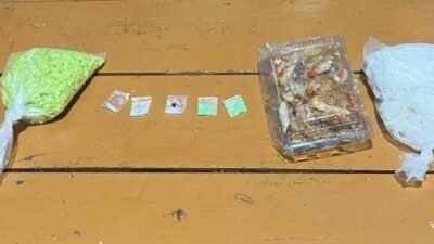 Barang bukti narkoba jenis sabu dan pil ekstasi yang disembunyikan dalam titipan makanan. (Dok. Dirjen Pemasyarakatan Kalbar)