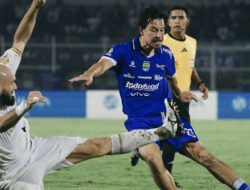 Hasil Bhayangkara FC vs Persib Bandung: Comeback Dramatis 4-2, Maung Bandung Rebut Puncak Klasemen