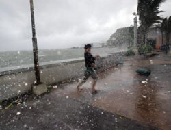Siaga, Badai Hagupit Ancam Sumatera Hingga Papua