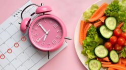 Ilustrasi - Susah diet? Coba trik puasa intermittent dengan durasi makan 8 jam sehari yang terbukti ampuh turunkan berat badan tanpa hitung kalori di sini! (Dok. Ist)