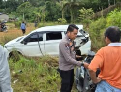 Ayah dan Anak Balita Tewas Dalam Kecelakaan Maut di Batang Tarang Akibat Mobil Pecah Ban