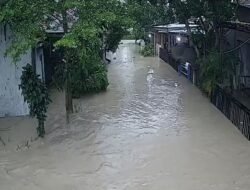 Tanggul Jebol Ratusan Rumah Terendam Banjir di Kota Semarang