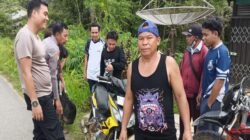Kondisi sepeda motor yang ditemukan di semak-semak usai kecelakaan lalu lintas di wilayah Nanga Taman.