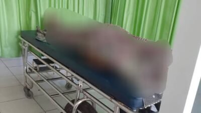 Jasad korban penganiayaan maut di Desa Wajok Hilir saat berada di fasilitas kesehatan terdekat guna kepentingan pemeriksaan medis dan penyelidikan pihak kepolisian. (Dok. Ist)