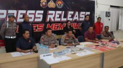Kapolres Mempawah saat memberikan keterangan pers terkait pengungkapan belasan kasus penyakit masyarakat selama Operasi Pekat Kapuas 2026.