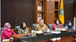 Sekretaris Daerah Kabupaten Kubu Raya Yusran Anizam memimpin rapat akhir persiapan tablig akbar bersama jajaran pengurus organisasi wanita di Ruang Pamong Praja I. (Dok. HO/Faktakalbar.id)