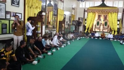 Kegiatan Coffee Morning lintas sektoral di Istana Kadriah Kesultanan Pontianak untuk membahas pemeliharaan keamanan dan ketertiban masyarakat.